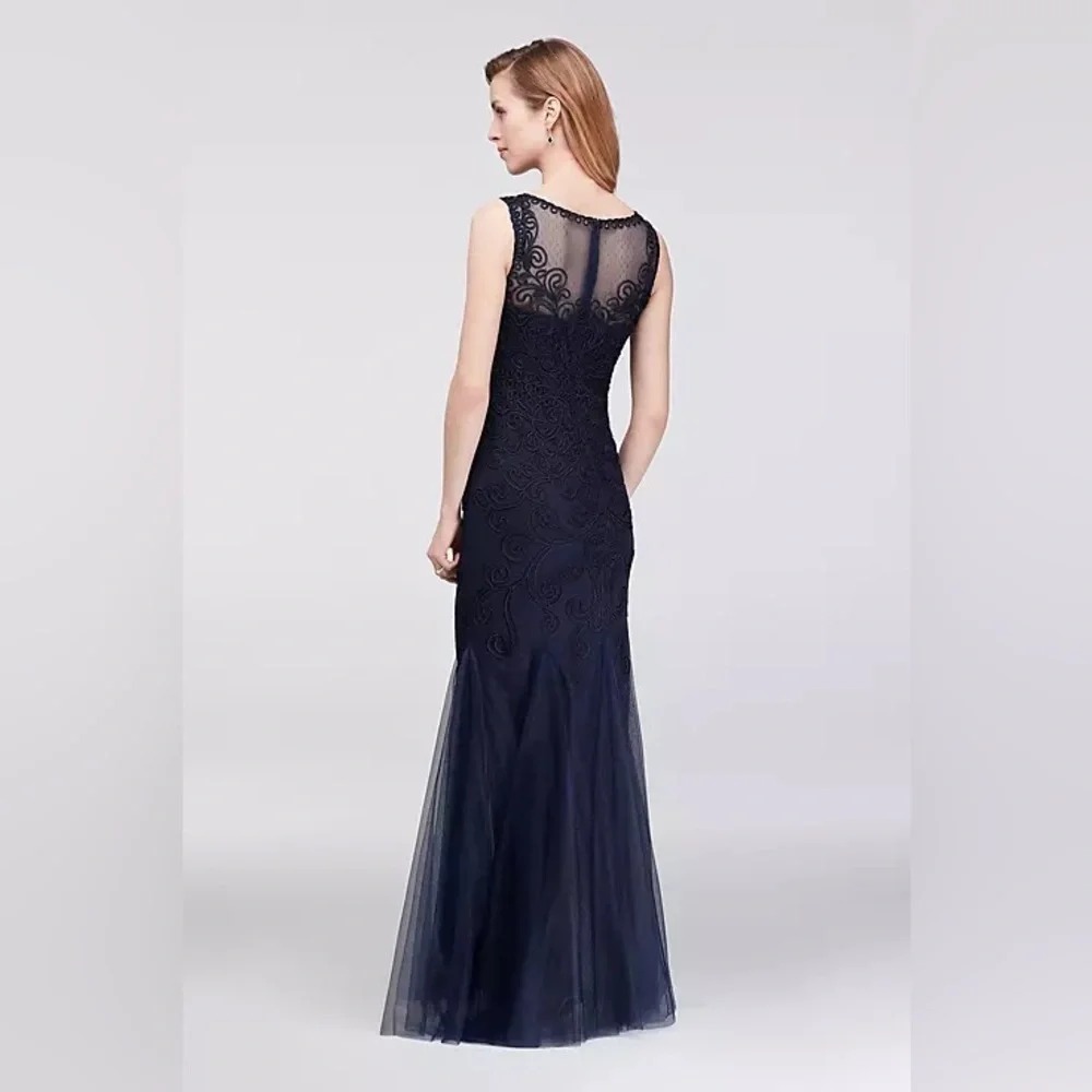 CACHET Appliqued Filigree Tulle Mermaid Gown Navy Maxi Formal Black Tie Size 4 - Picture 2 of 9